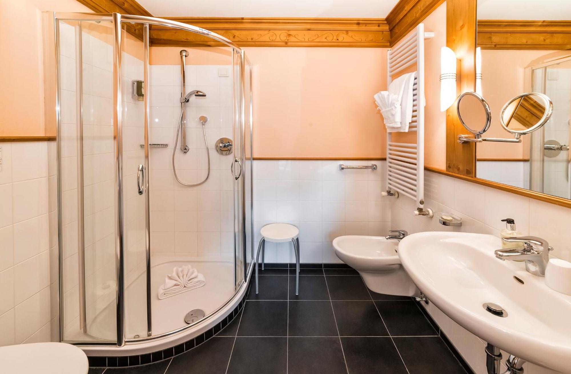 Alpin&Vital Hotel La Perla Ortisei Bilik gambar